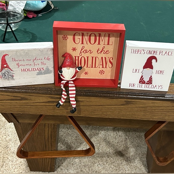 Lot of 3 Wooden Plaque Holiday Gnome Decorations GUC - Picture 1 of 9